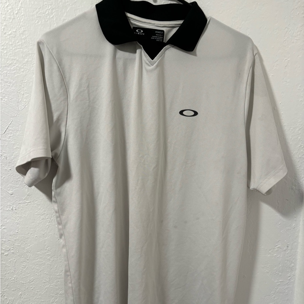 Oakley polo size L